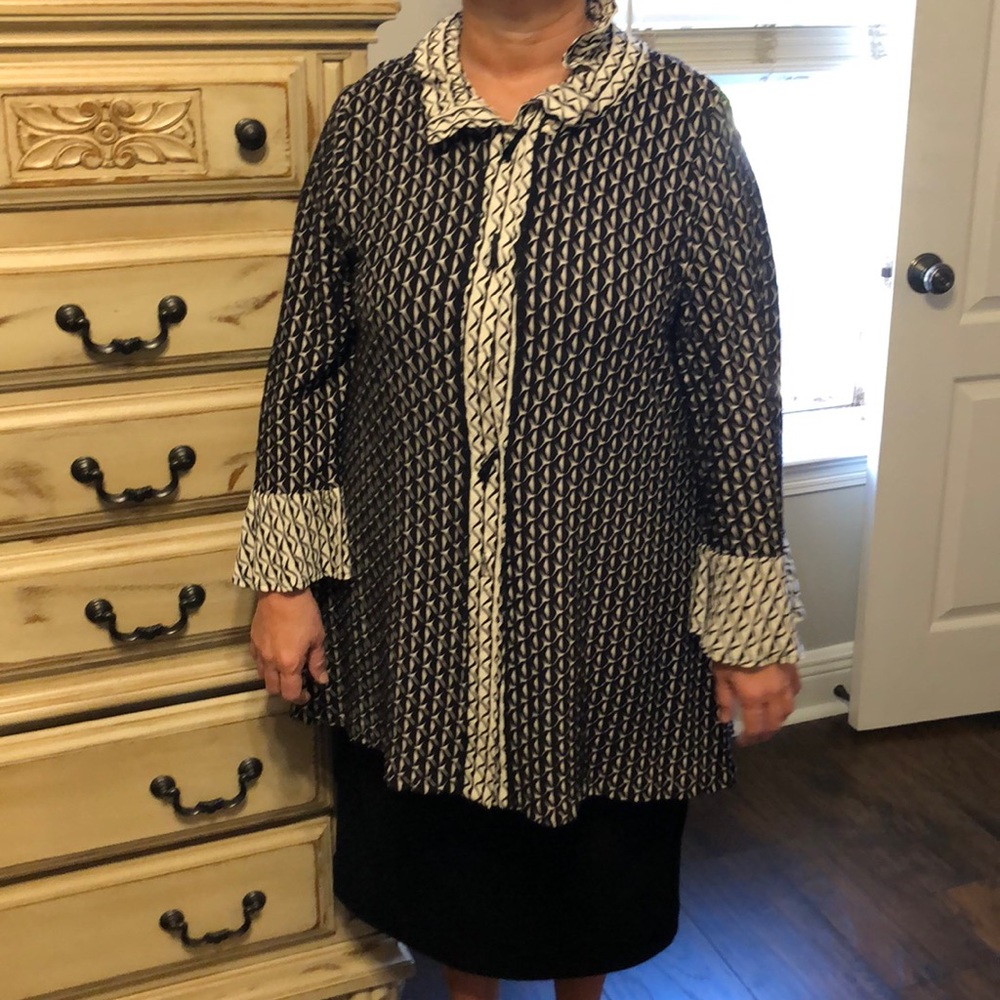 Beautiful Come N See tunic